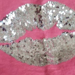 COPY - NY&Co Sequins Lips Crew Neck Tee-Medium